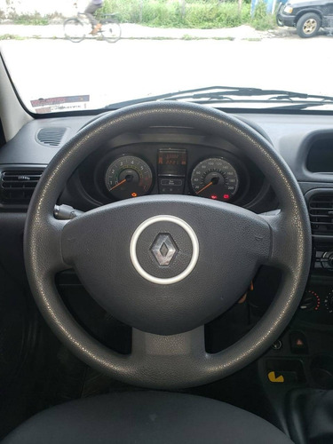 Imagem 2 de 8 de Renault Clio 1.0 Authentique 16v Flex 4p Manual