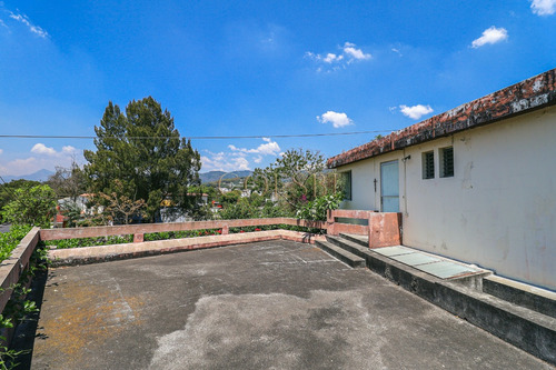 Imagen 6 de 14 de En Venta Casa De 4 Habs. Dentro De Residencial En San Cristóbal, Guatemala