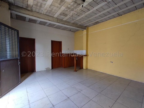 Ecl 23-30652 Rent A House Vende Terreno Con Anexo En Villa De Cura