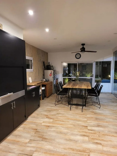Casa 6 Ambientes En Venta En Barrio Las Acacias, Hudson