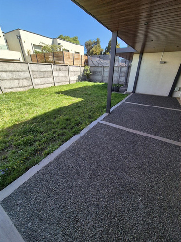 Casa Nueva En Venta De 4 Dorm. En Los Angeles
