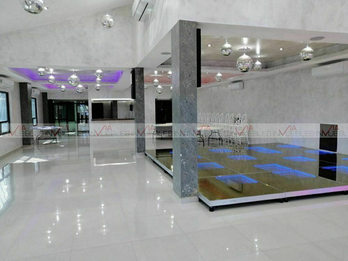 Local Comercial En Venta En 15 De Mayo (larralde), Monterrey, Nuevo León