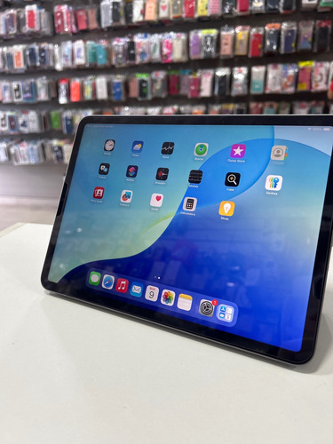 Ipad Pro 4a Geração 11 Polegadas 128gb Ja Com Capa E Películ Cinza-claro (Usado)