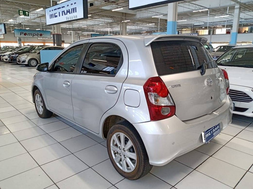 Imagem 2 de 10 de Toyota Etios 1.5 X Plus 16v Flex 4p Automático
