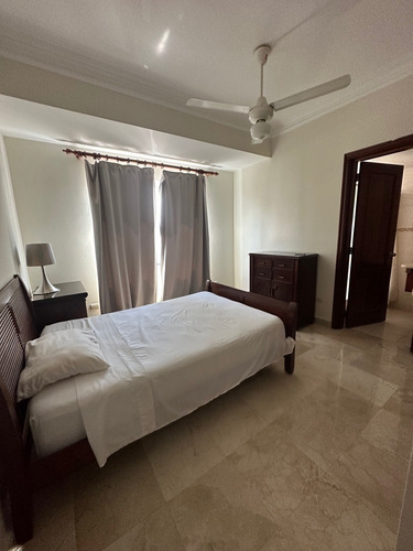 A74 - Piantini | Apartamento Exclusivo En Alquiler | 250 M² | 3 Habitaciones | Ubicación Privilegiada En Piantini/naco | $2,100 Usd | #foxpiantini