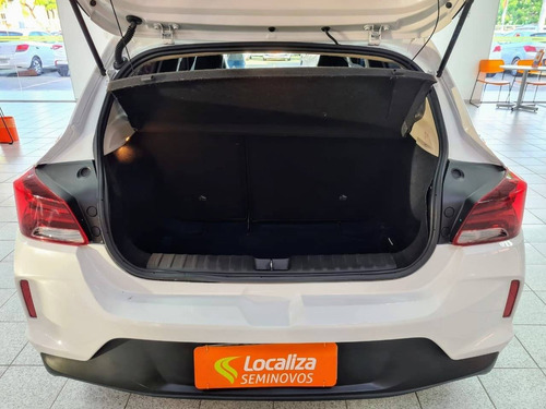 Imagem 8 de 11 de Chevrolet Onix 1.0 Flex Lt Manual
