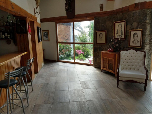 Gran Oportunidad! Terreno Con Construcciones Diversas