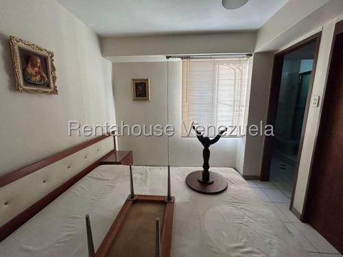 Rafael Carrasquel Vende Excelente Oportunidad De Inversión Amplio Apartamento En El Corazón Del Centro De Barquisimeto Lara, Rc