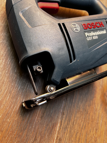 Sierra Caladora Bosch Gst 650 De 127v (Usado)