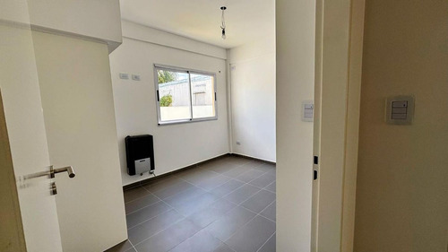 Venta Ph - 4 Amb A Estrenar Patio Y Jardín