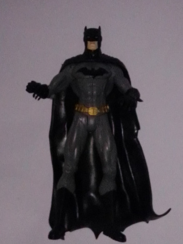 Figura Super Héroe Batman Injustice Detalle En Brazo Y Piern