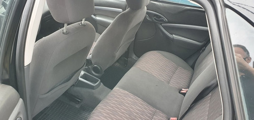Ford Focus 1.6 Glx Sedan 8v
