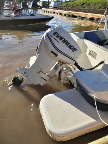 Imagen 5 de 9 de Lancha Naval Center 165 Open Con Evinrude E-tec 60 Hp 2013