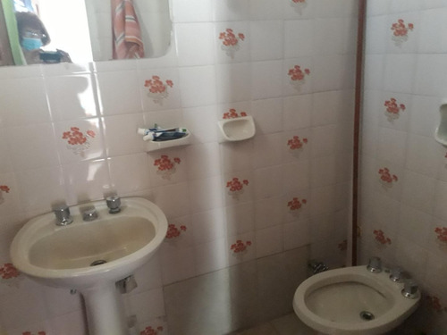 Imagen 19 de 30 de Vendo Casa Terreno 600 M2 Con Quincho Y Pileta - Neuquen