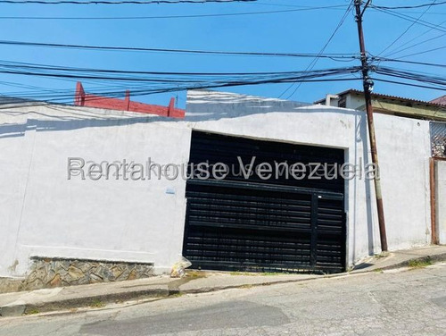 Casa De Uso Comercial, En Alquiler En Los Palos Grandes. 25-14860