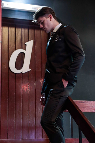 Imagen 4 de 5 de Traje Satinado Saco Pantalón