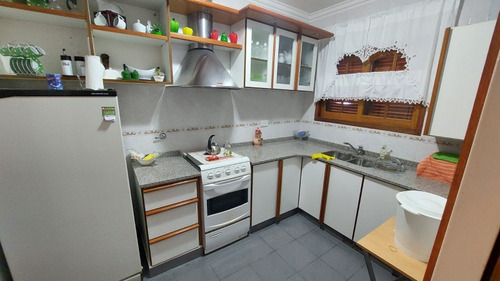Casa Tipo Chalet, 3 Hab., Impecable Estado, Zona Privilegiad