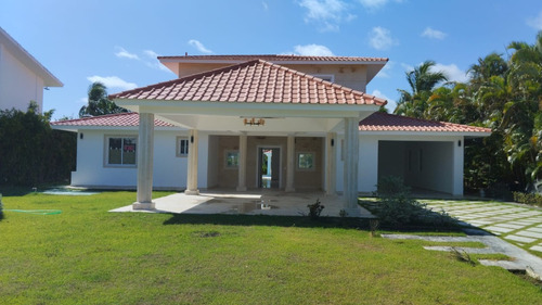 Vendo Villa. Urbanización Cocotal, Punta Cana  Us$ 760,000 Con Línea Blanca