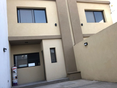 Duplex En Venta En Wilde Este