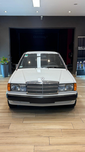 Mercedes-Benz 190 2.0 E