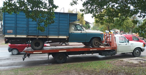 Imagen 4 de 12 de Ford 4000 Con Camilla Para 6tn