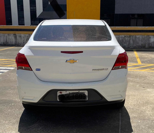 Imagem 3 de 11 de Chevrolet Prisma 2017 1.4 Lt Aut. 4p