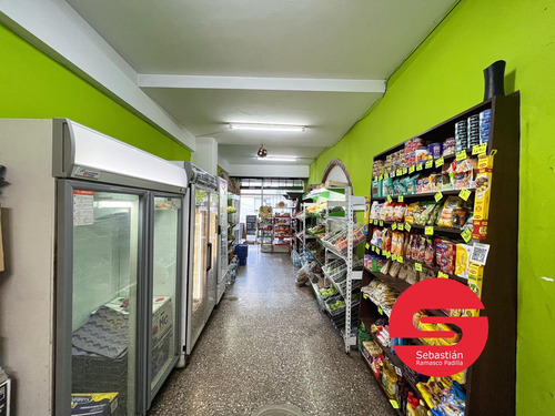 Imagen 4 de 13 de Local Comercial Vidriera Centro Excelente Ubicacion