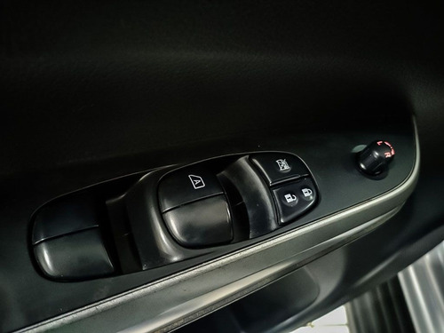 Imagem 12 de 15 de Nissan Frontier 2.3 16v Turbo Se Cd 4x4