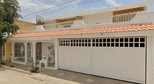 Casa En Venta En Valle Dorado Ii, Mazatlán, Sinaloa.