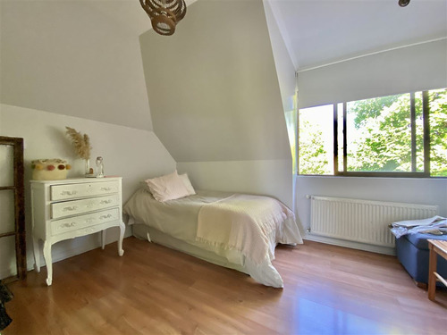 Casa En Venta De 4 Dorm. Condominio Los Castaños