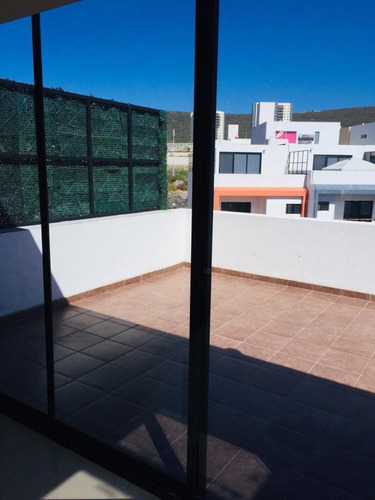 Imagen 26 de 30 de Casa En Renta En El Refugio Condominio Palazzo Rcr201910es