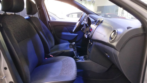Renault Logan Life