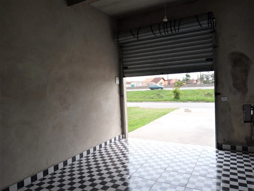 Imagem 9 de 14 de Ponto Comercial No Bairro Suarão De Frente A Pista