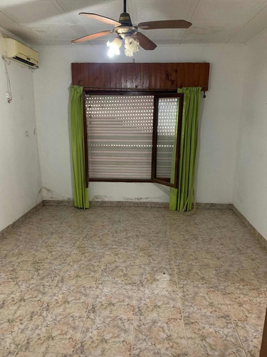 Casa En Venta - 2 Dormitorios 1 Baño 1 Cochera - 130mts2 - Mechita