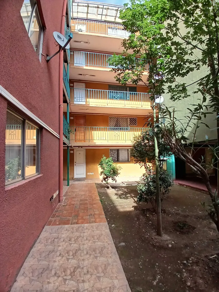 Imagen 1 de 23 de Venta De Depto. 2d+1 B Estacionamiento (170087)
