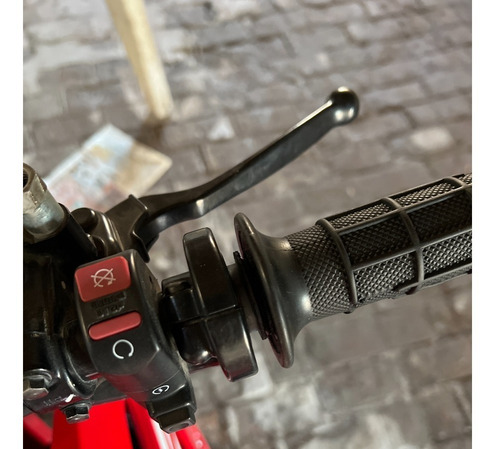 Imagen 4 de 7 de Puños Lock On Wirtz Honda Tornado Xr 250 Negro