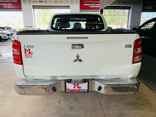 Imagen 7 de 12 de Mitsubishi L200 Modelo 2018