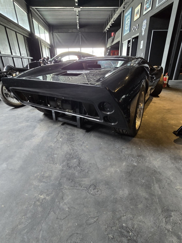 Ford Gt40 (no Cobra, No Mustang)