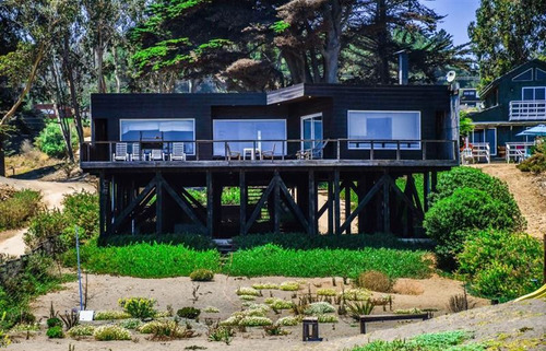 Casa En Venta 4 Dormitorios Pichilemu En Primera Línea