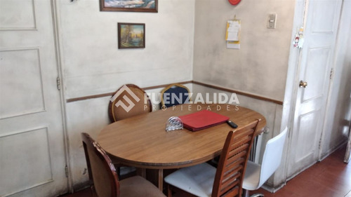 Casa En Venta De 3 Dorm. En Las Condes