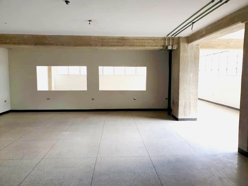 Imagen 6 de 7 de Edificio 1070 M2, Uso Oficina/comercial / Industrial