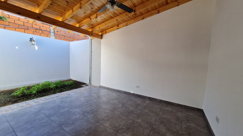 Imagen 17 de 19 de Venta De Casa 3 Ambientes En Caseros, Tres De Febrero