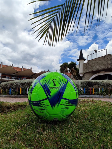 Imagen 2 de 2 de Balon adidas Aficionado Al Rihla Copa Mundo Catar 2022 Verde