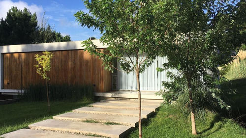 Imagen 6 de 16 de Casa A La Venta Con Amplia Vista Al Parque, Costa Esmeralda