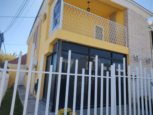 Excelente Casa En Esquina