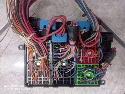 Tipm Caja De Fusibles Tahoe Silverado 2000 2002 12193645 09 (Usado)