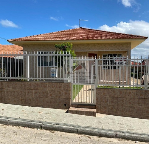 Casa A Venda No Bairro Ingleses Do Rio Vermelho Em - 4140-1