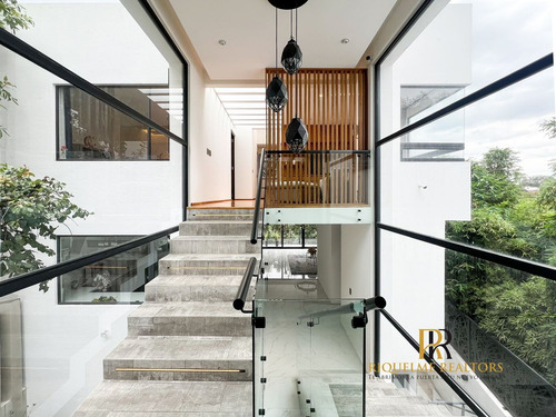 Casa Moderna Con Vista Al Bosque En Condado De Sayavedra Lujo Y Naturaleza