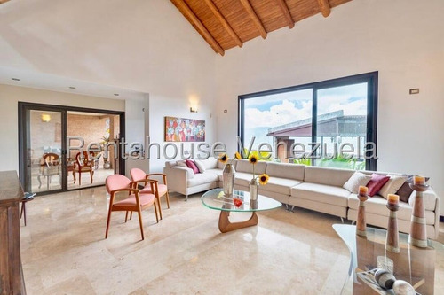Casa ( 3 Niveles / Remodelada) Venta Alto Hatillo ( Urb. La Hatillana) Mls-25-8876