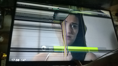 Tv Admiral Ef3912 Con Pantalla Rota. Para Sacar Repuestos. (Usado)